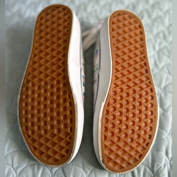 VANS Classics - Limited Edition Tropical Leaves - Women’s 5.5 - Men’s 4.0 - Picture 6 of 7